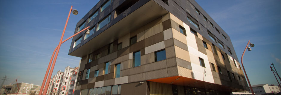 Panel de fachada metalica