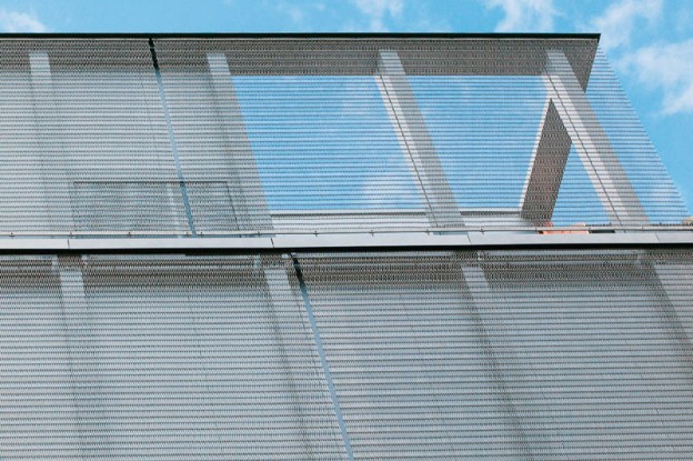 El uso de la malla metálica arquitectónica en la fachada – Sistemas de  fachadas